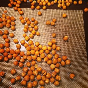 Roasted Chickpeas = Easiest Snack Ever!