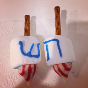 Marshmallow Dreidels for #Hanukkah