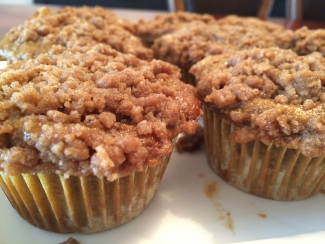 pumpkin coffeecake muffins