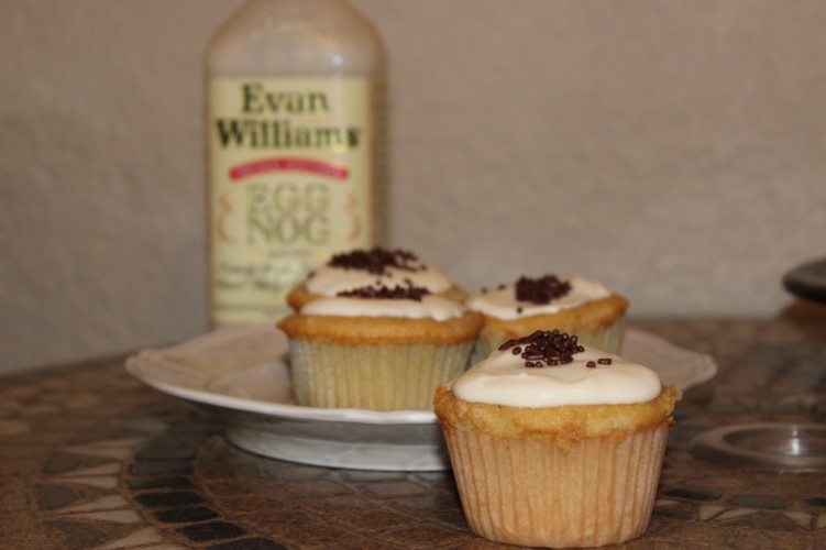spiked eggnog cupcakes with eggnog cream cheese frosting #leftoversclub