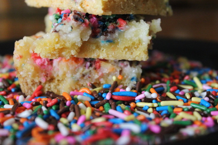 Funfetti Cheesecake Bars