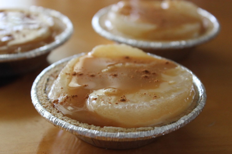 Mini Caramel Apple Pies #EffortlessPies #CollectiveBias