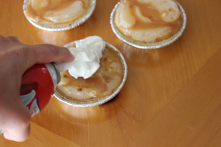 Mini Caramel Apple Pies #EffortlessPies #CollectiveBias