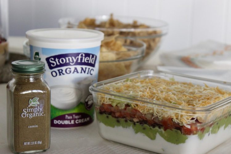 Six Layer Vegetarian Taco Dip #StonyfieldBlogger #OrganicMoments