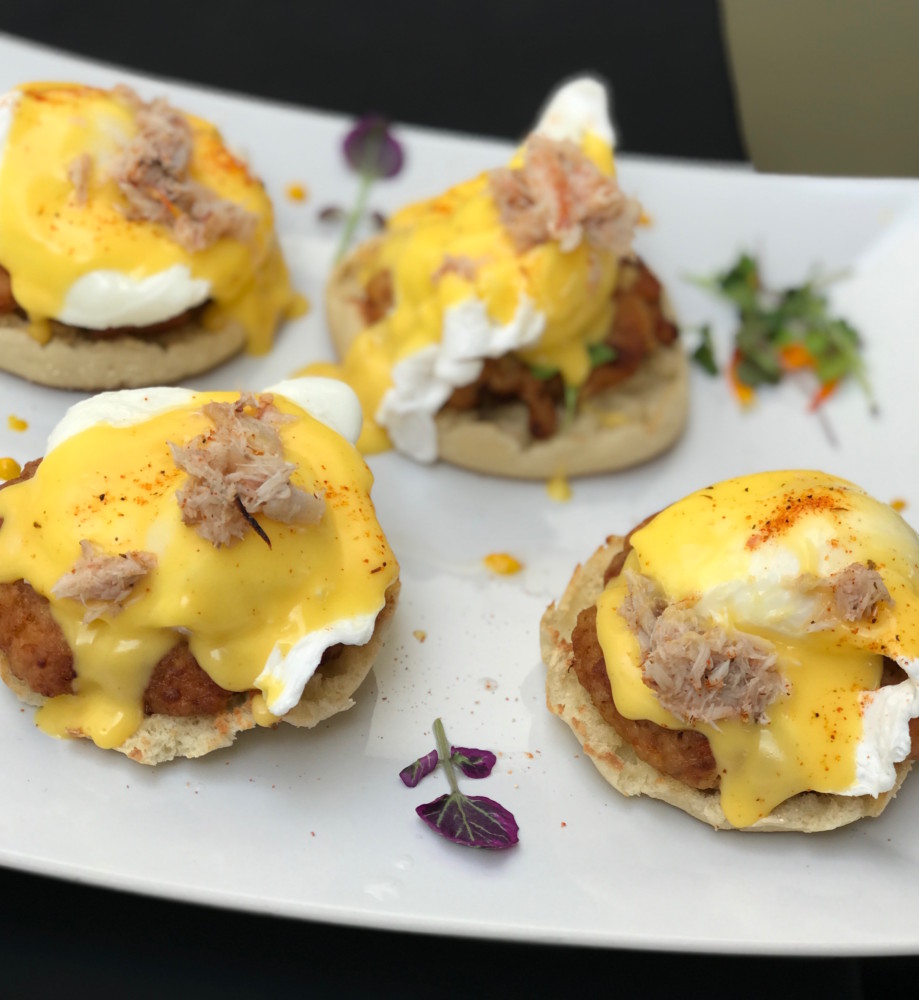 MoBu Fusion Cafe Boca Raton, Crab Cake Eggs Benedict