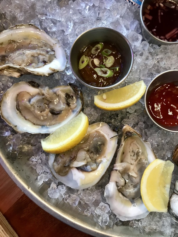 The Balcony Las Olas, Oysters