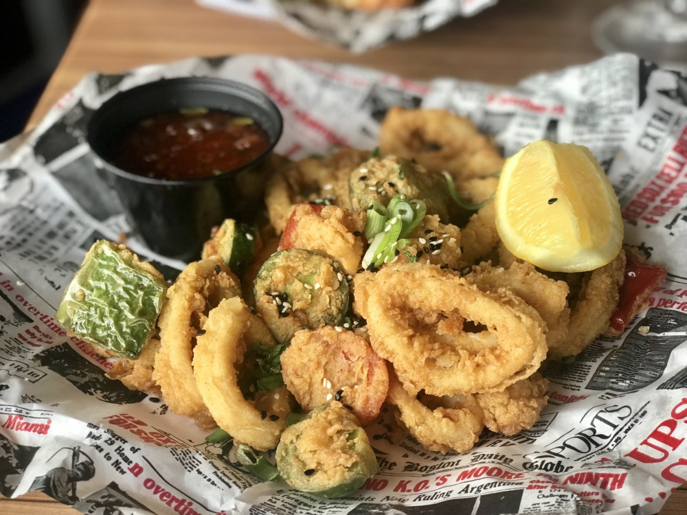 Boston's on the Beach Delray, Fried Calamari