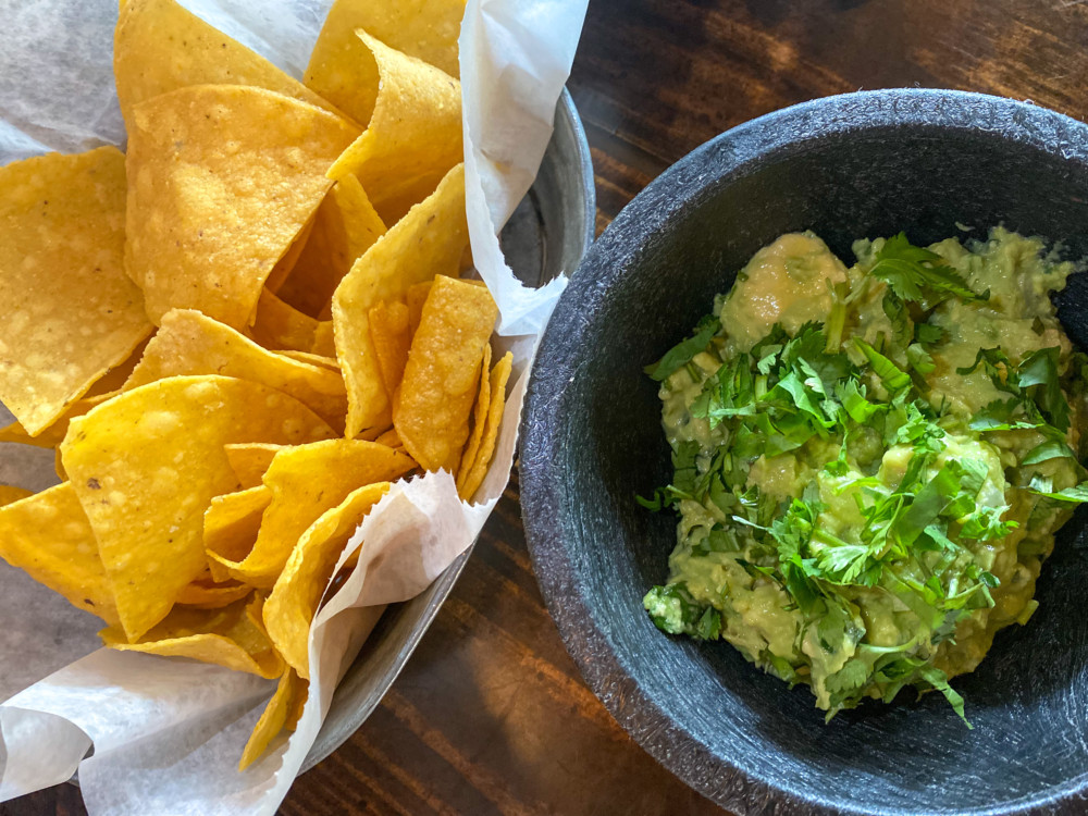 El Camino Guacamole and Chips