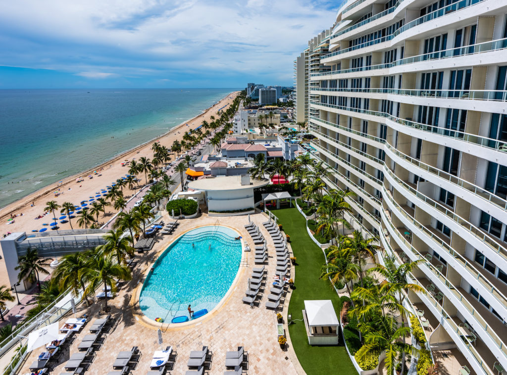 Ritz-Carlton Fort Lauderdale pool